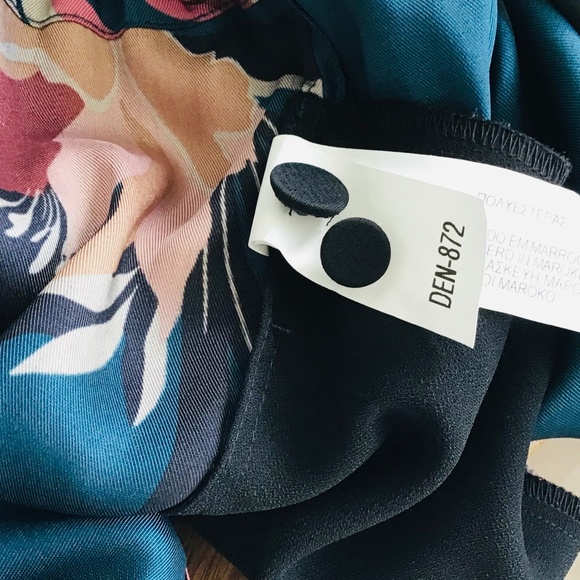 ZARA fits size S-M silky jacket blouse in dark green with floral pattern - Picture 11 of 11